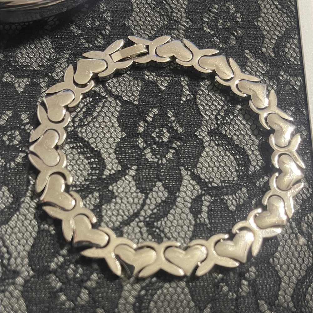 Pre Owned Elegant Sterling Silver Heart Link Bracelet